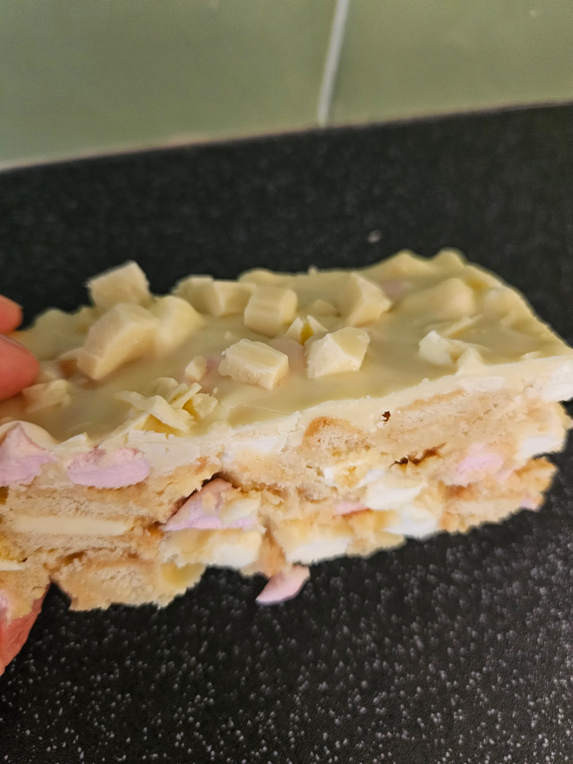 Custard Cream Rocky Road – Slices